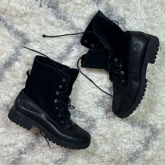 Timberland Waterproof Foldover
Teddy Fleece Black... - Picture 1 of 8